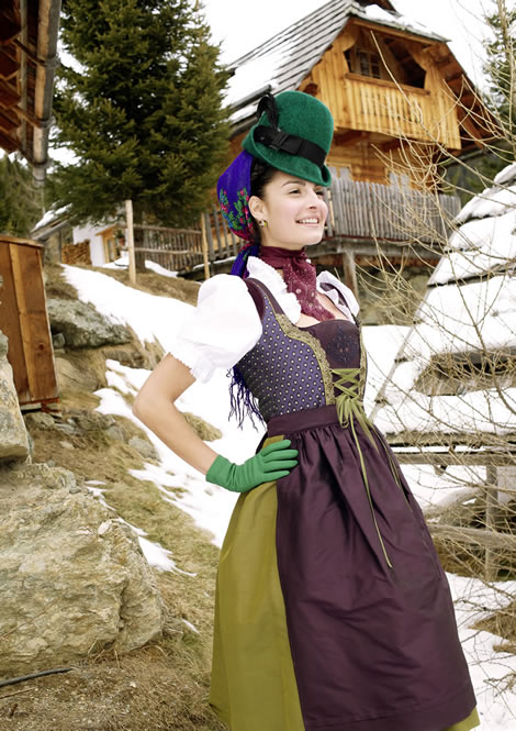 Designerdirndl und Trachten Mode